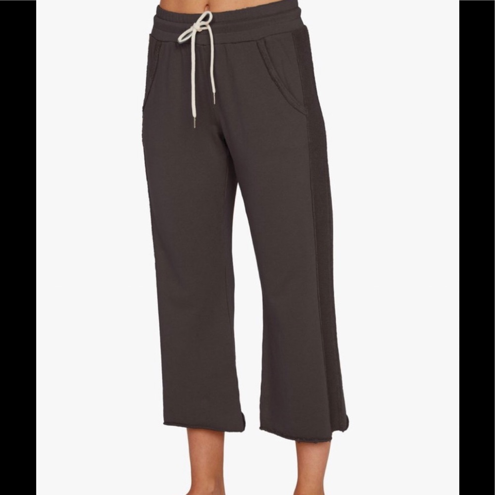 NWT Mate The Label Kayden Crop Charcoal